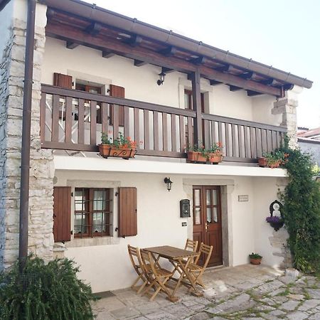 Casa Vacanze Alenka Borgo Grotta Gigante Bagian luar foto