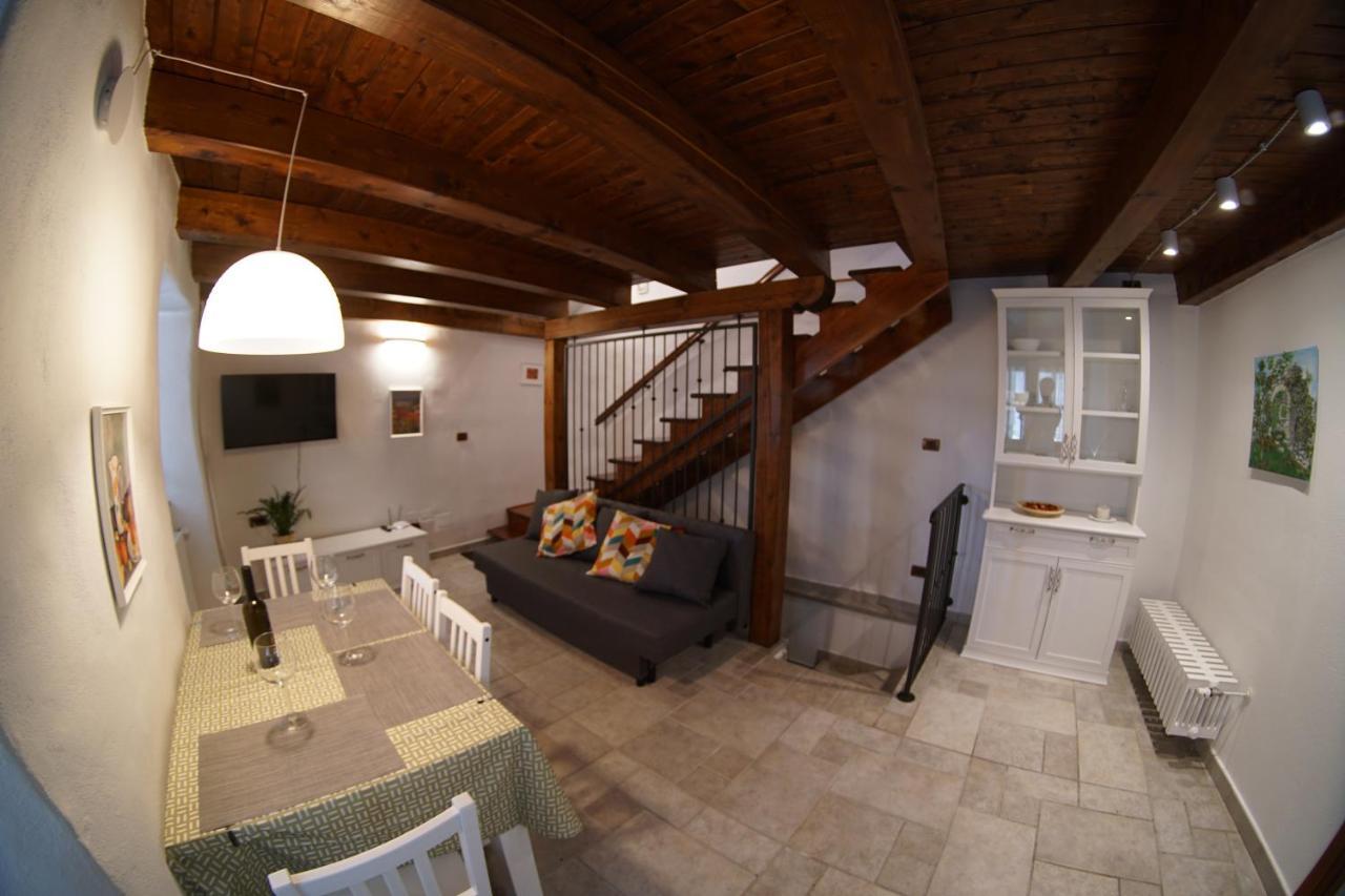 Casa Vacanze Alenka Borgo Grotta Gigante Bagian luar foto