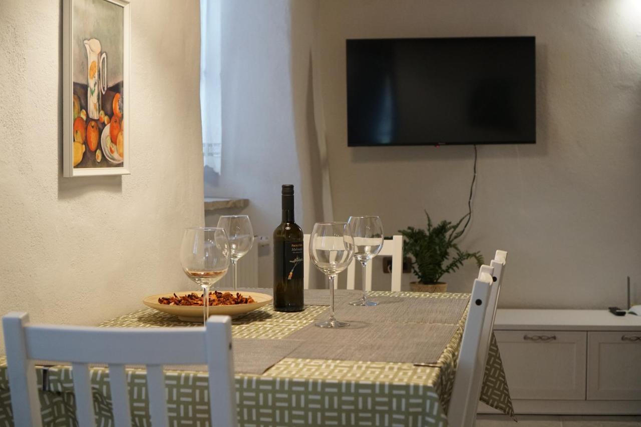 Casa Vacanze Alenka Borgo Grotta Gigante Bagian luar foto
